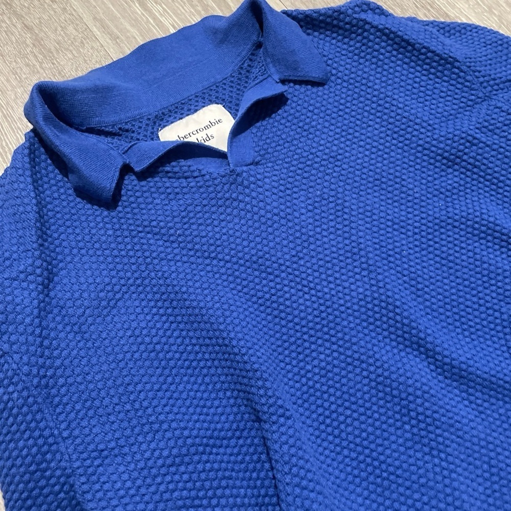 Abercrombie Kids Textured Royal Blue Sweater - Picture 2 of 5